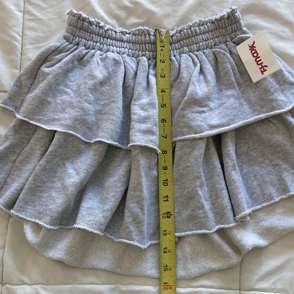 NWT Aerie Light Gray Ruffle Flowy Tiered Mini Skirt Size XS TikTok Viral - Picture 9 of 9